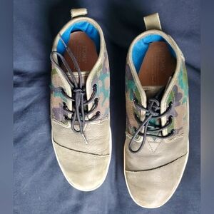 Tom’s Men’s Paseo Size 7